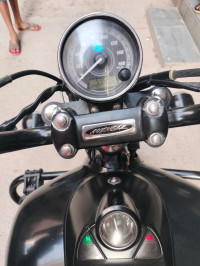 Black Bajaj Avenger Street 220