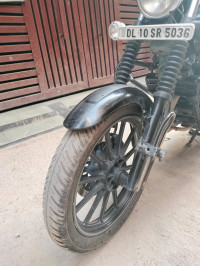 Black Bajaj Avenger Street 220