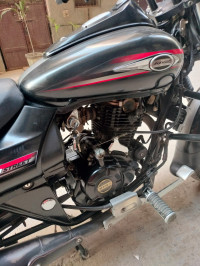 Black Bajaj Avenger Street 220