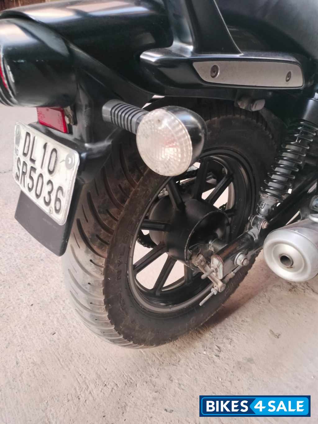 Black Bajaj Avenger Street 220