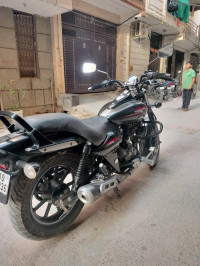 Black Bajaj Avenger Street 220