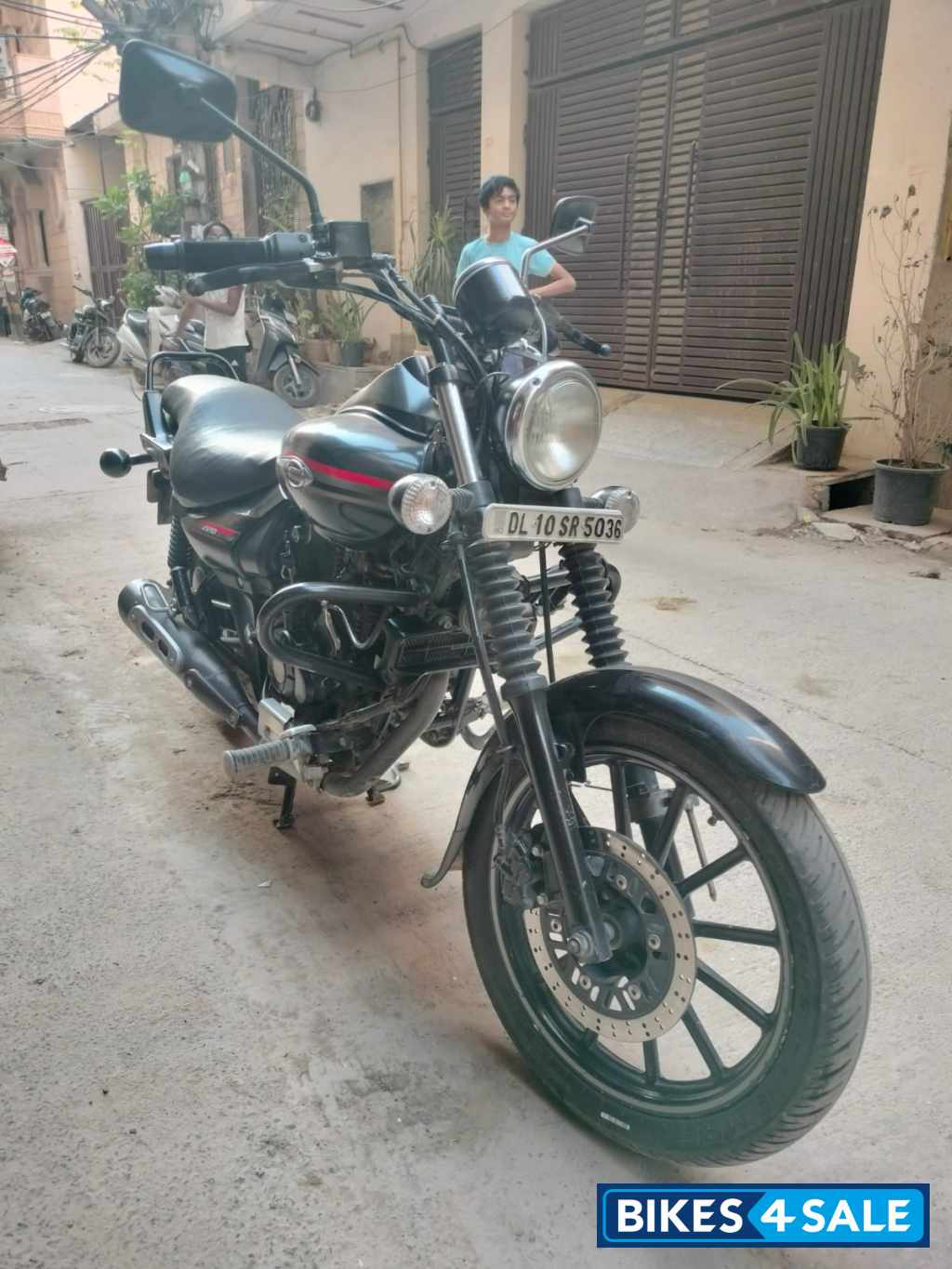 Black Bajaj Avenger Street 220