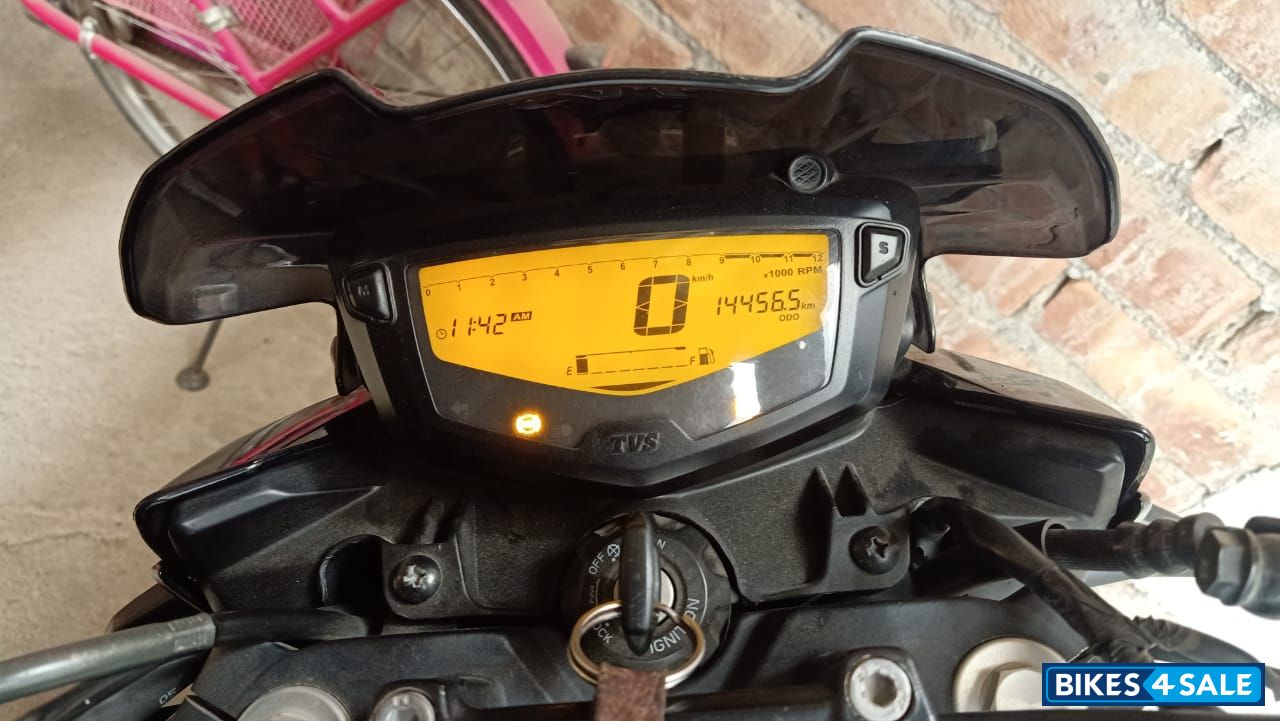 TVS Apache RTR 160 4V