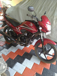 Maroon Honda Dream Yuga