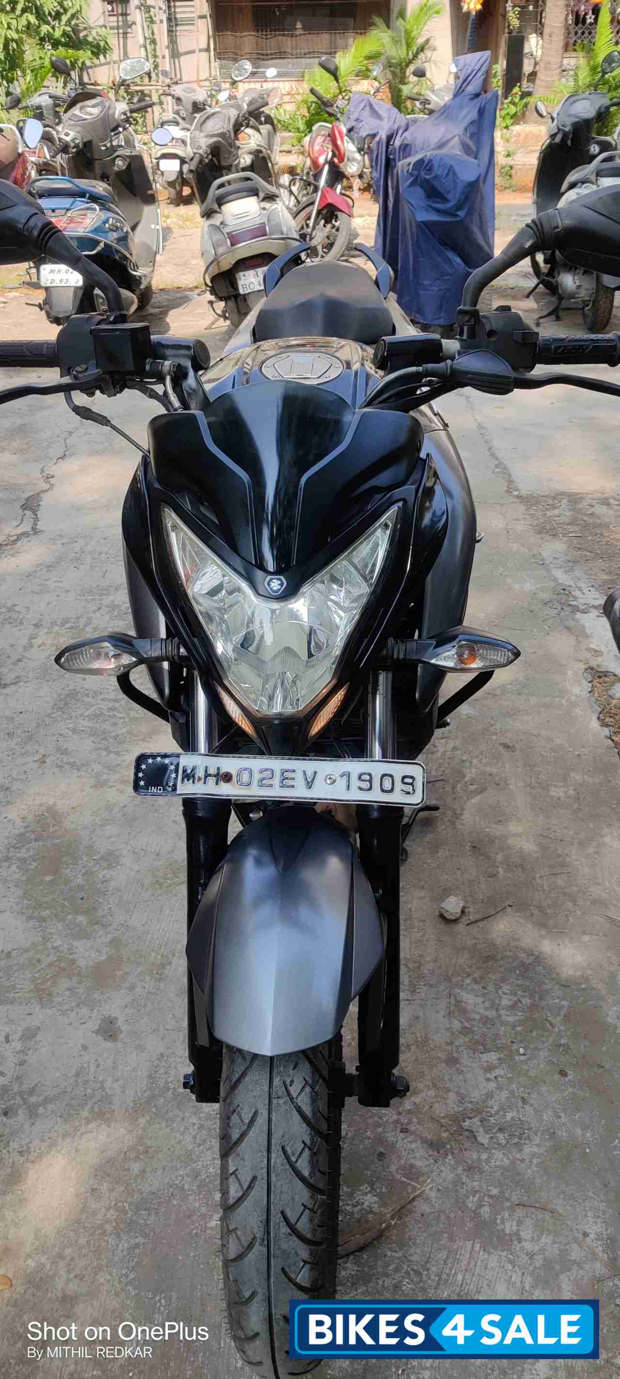 Black Bajaj Pulsar 200 NS ABS