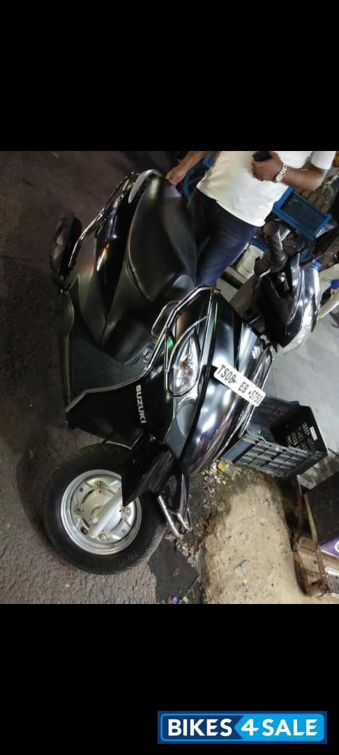 Black Suzuki Lets 110