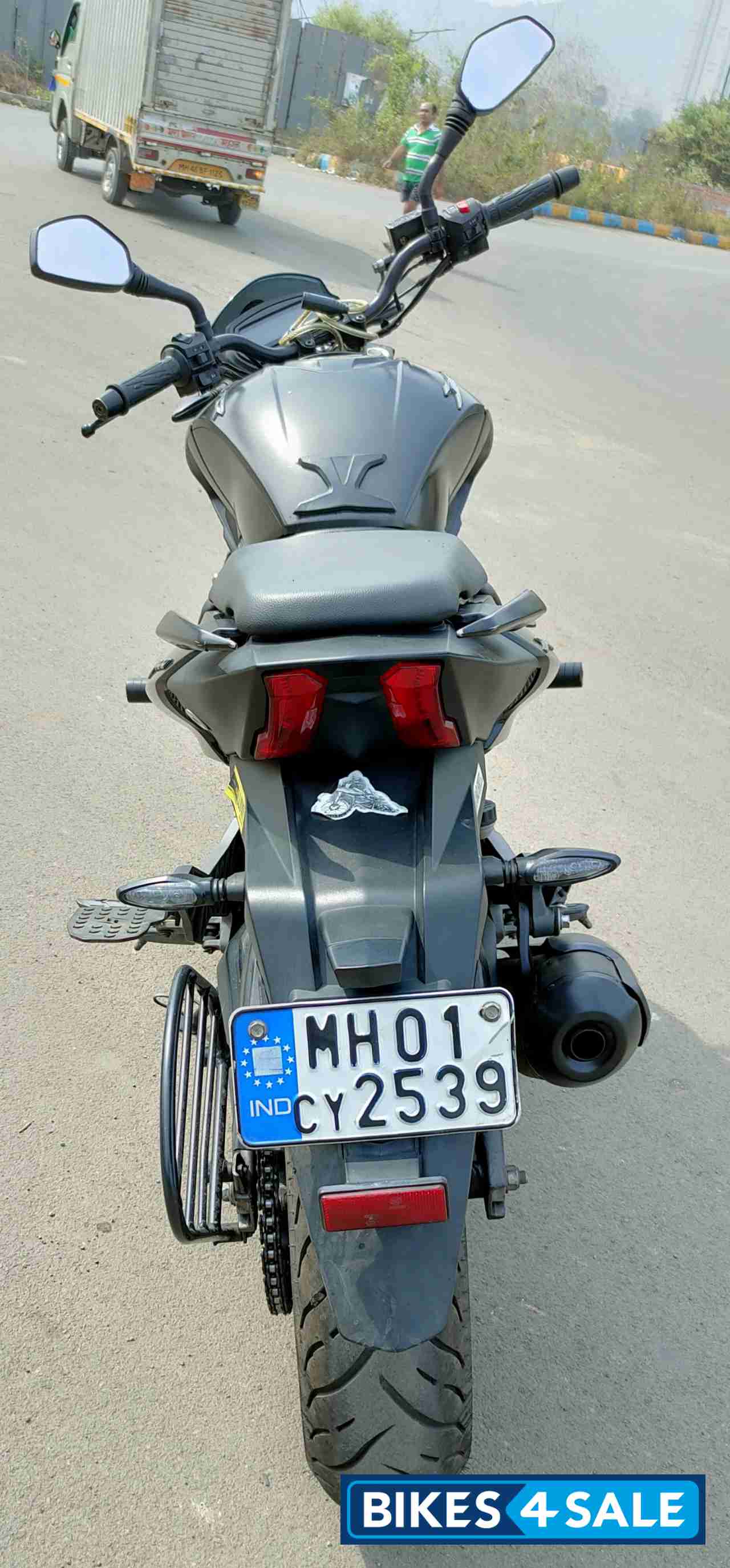 Matt Grey Bajaj Dominar 400 Disc