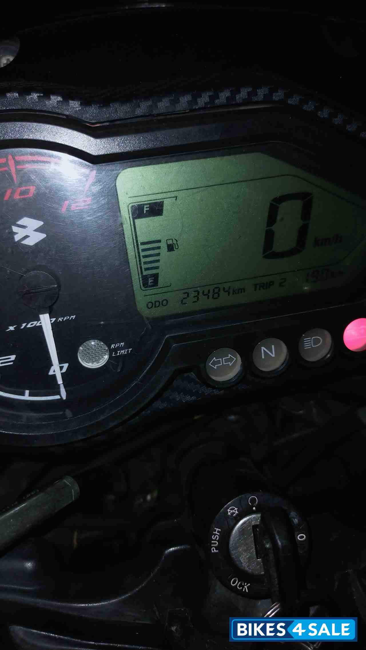 Balck Bajaj Pulsar 125 Neon