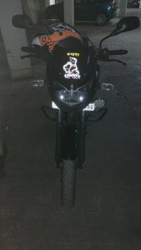Balck Bajaj Pulsar 125 Neon