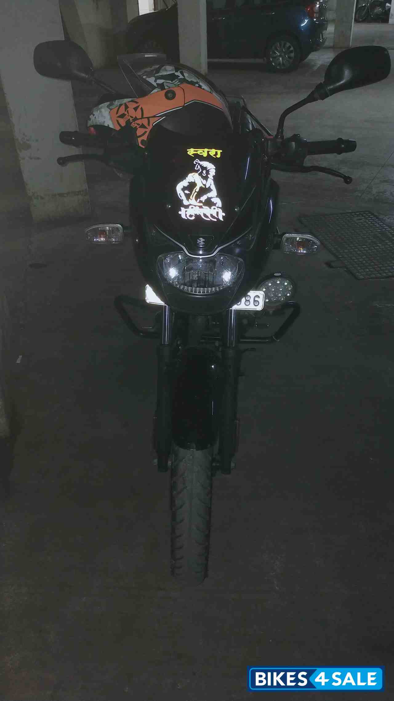 Balck Bajaj Pulsar 125 Neon