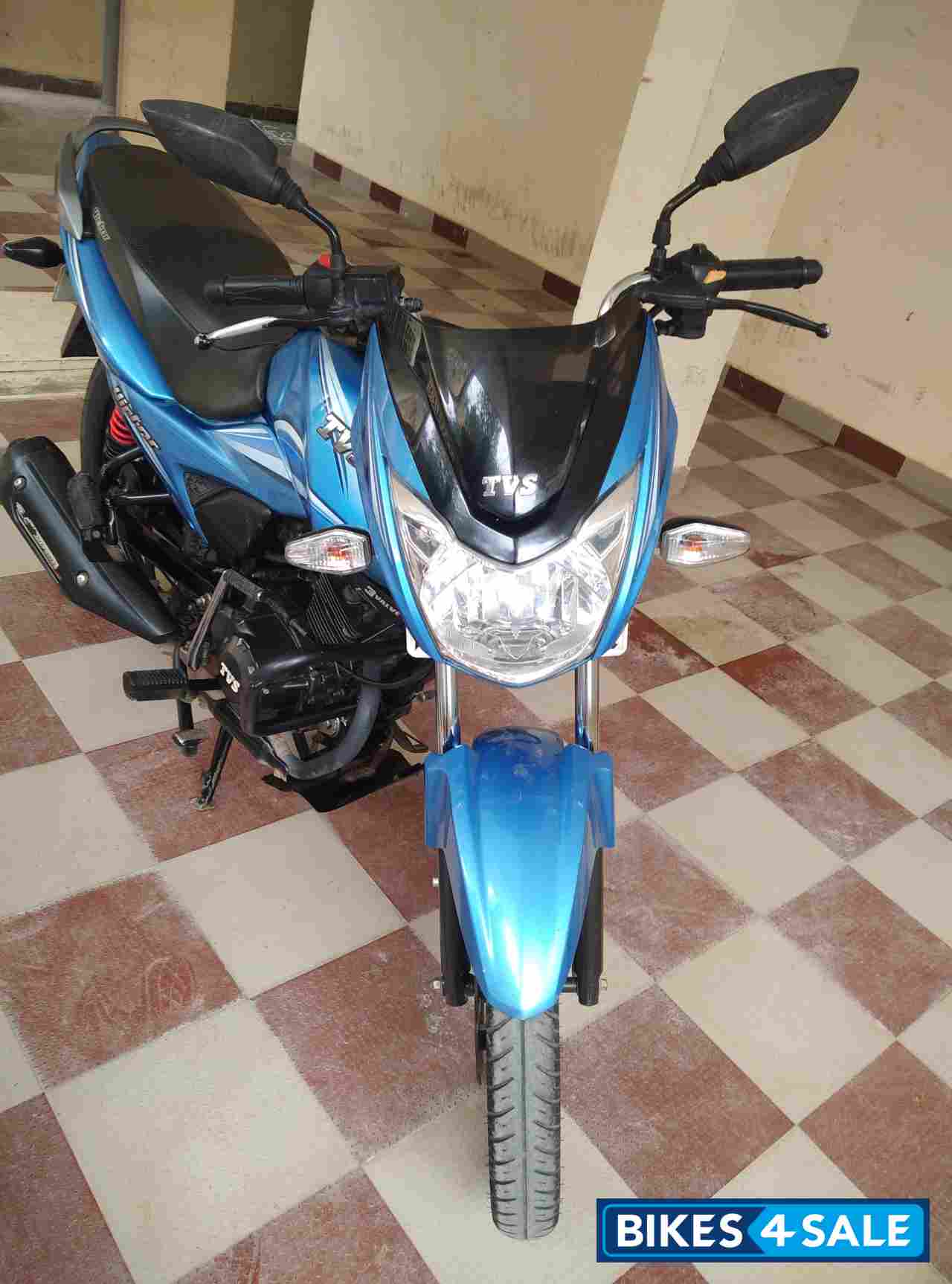 Blue TVS Victor