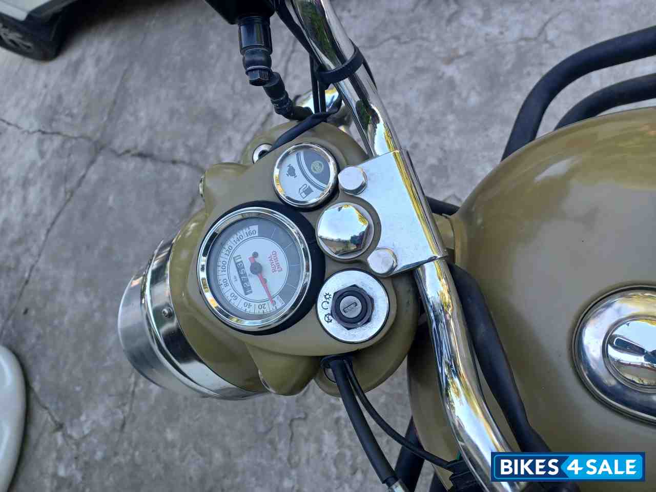 Royal Enfield Classic Desert Storm