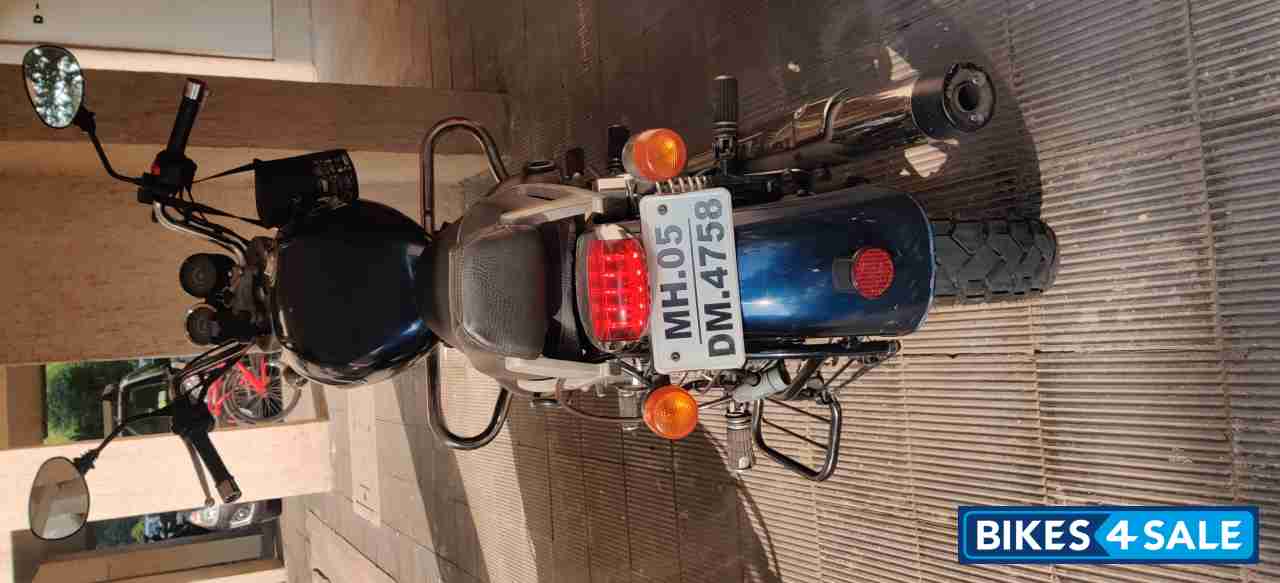 Blue Royal Enfield Thunderbird 350 Blue Royal Enfield Thunderbird 350