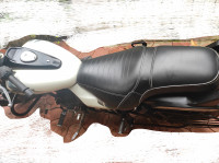 Matte White Bajaj Avenger Street 220