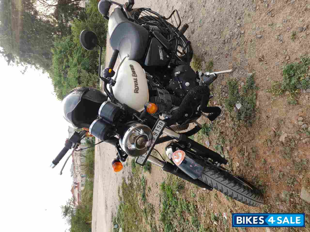 White Royal Enfield Thunderbird X 350