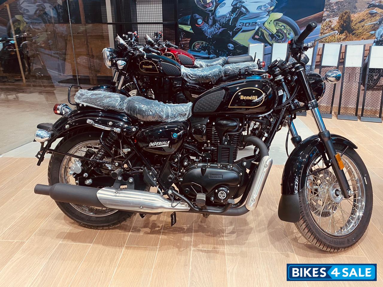 Benelli Imperiale 400 BS6