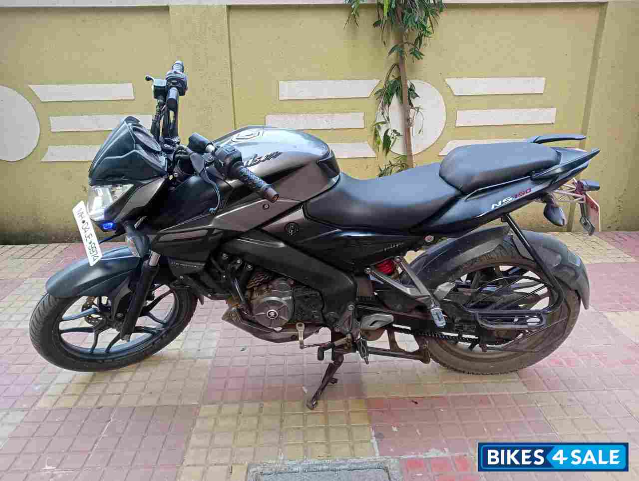 Grey Bajaj Pulsar NS 160 BS6