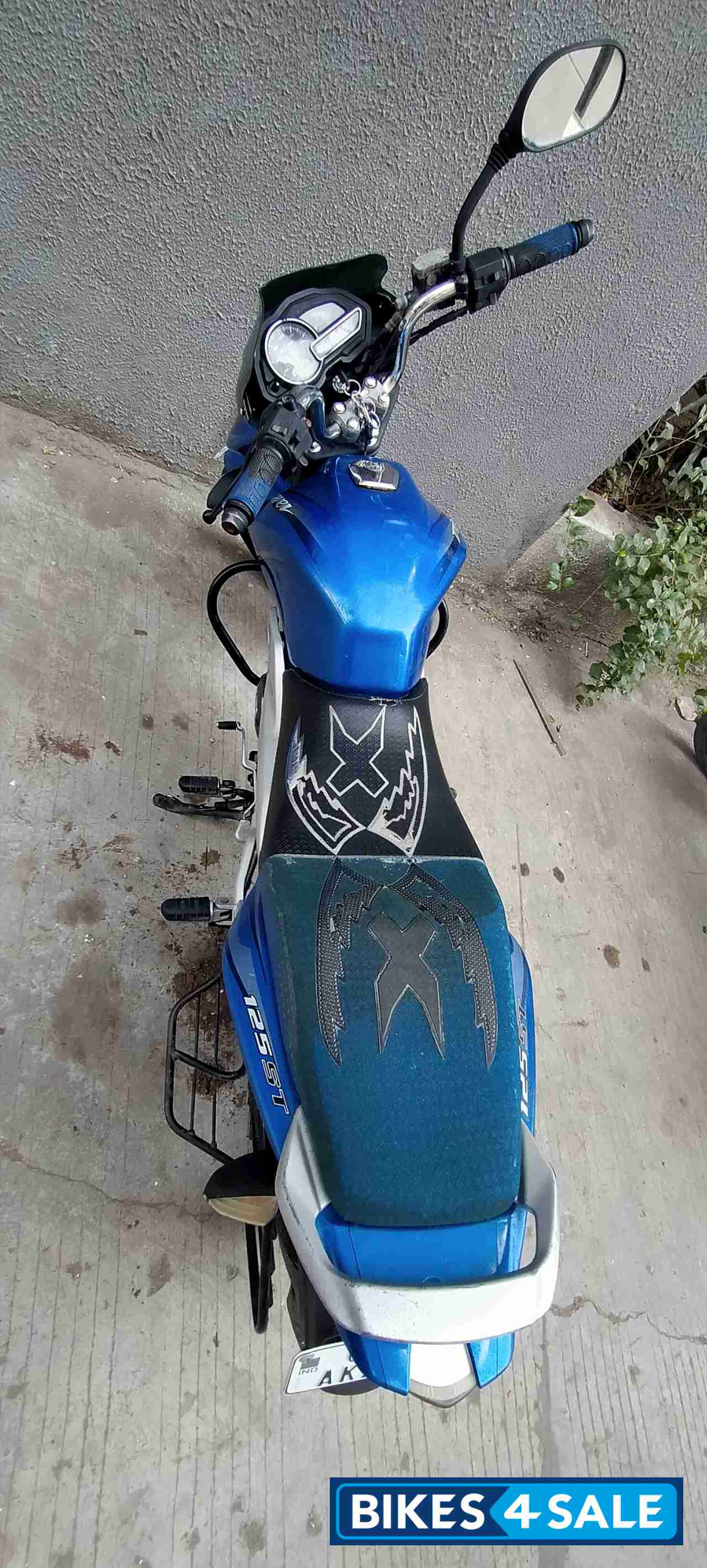 Bajaj Discover 125 ST