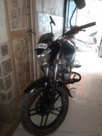 Bajaj V15