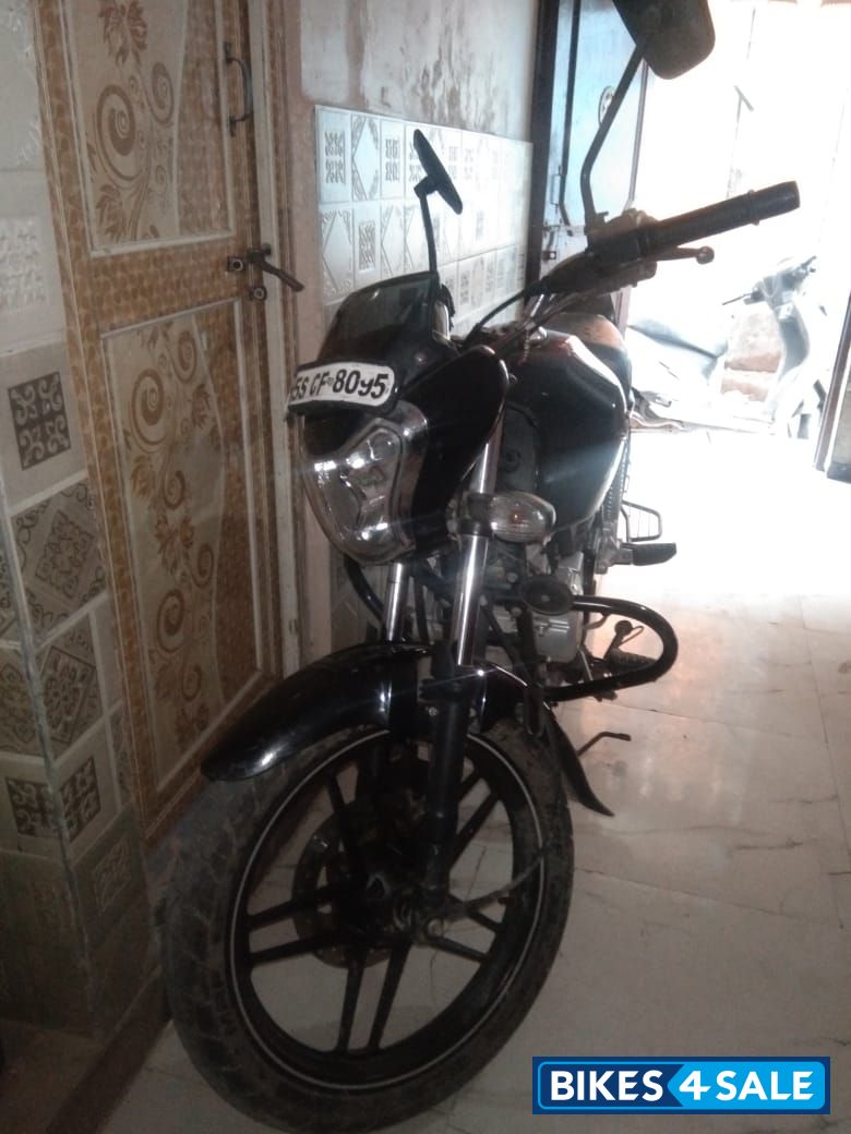 Bajaj V15