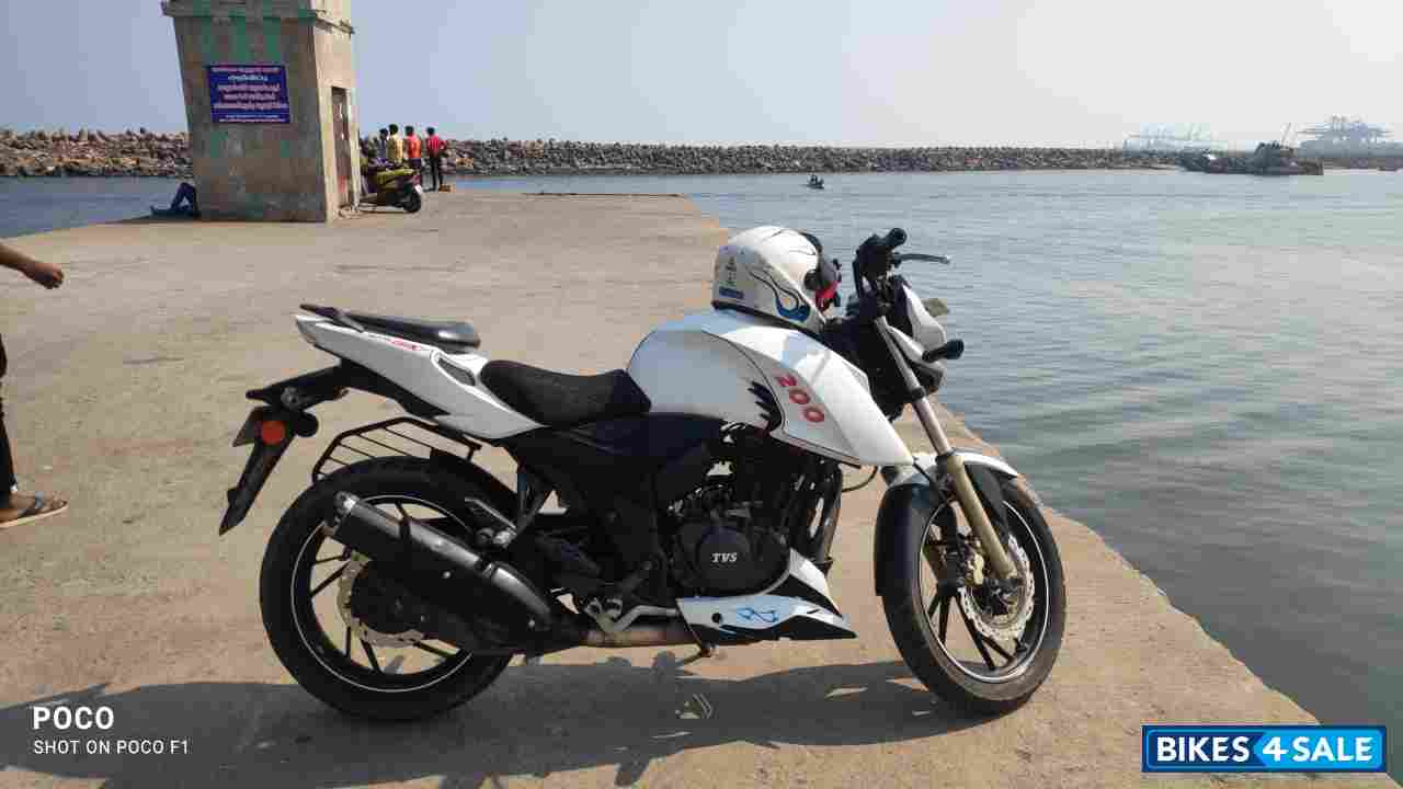 TVS Apache RTR 200 4V