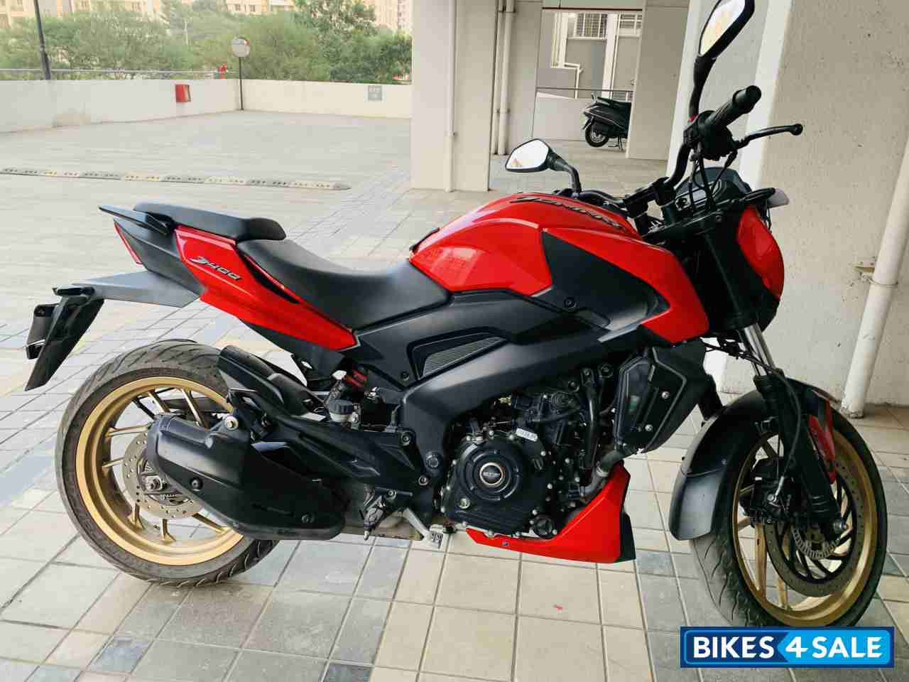 Bajaj Dominar 400