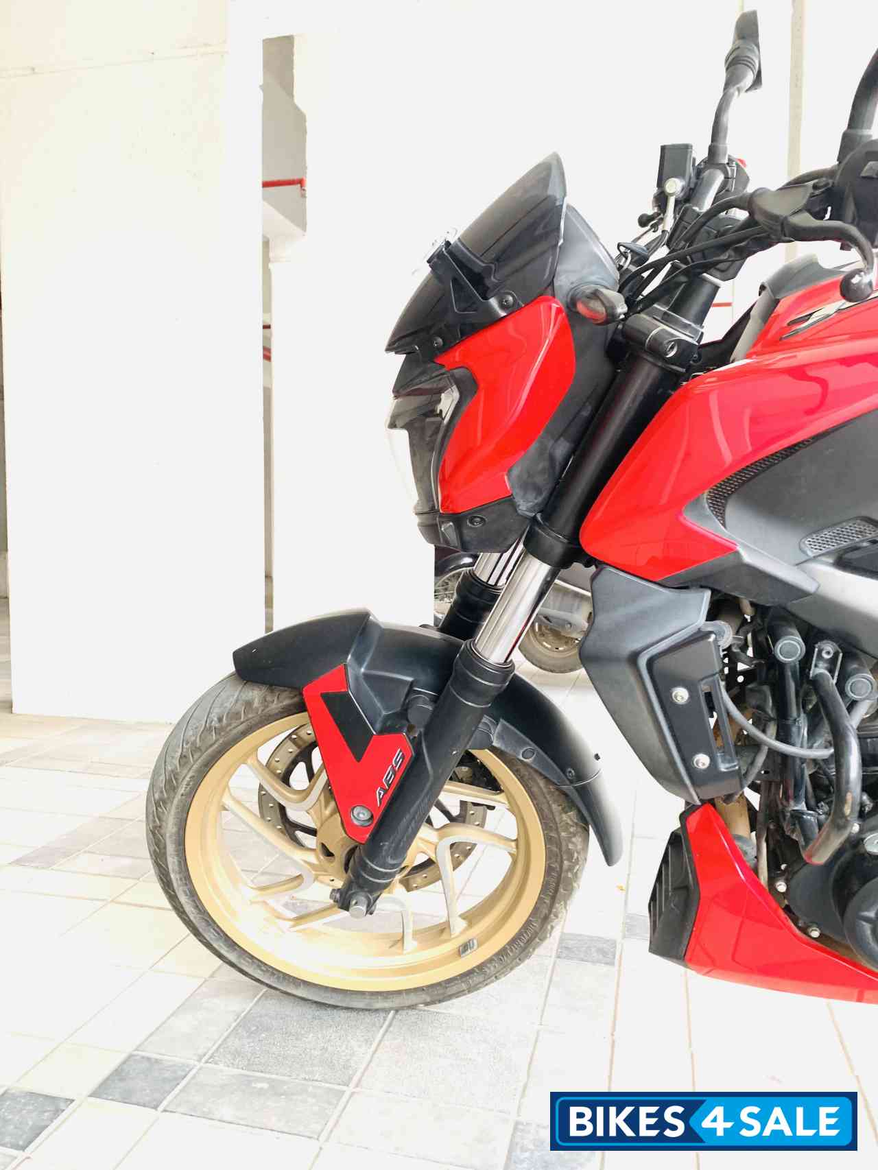 Bajaj Dominar 400