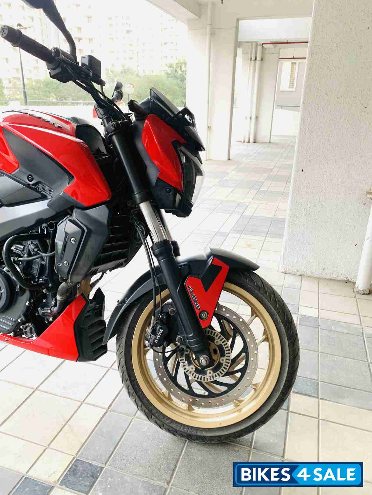Bajaj Dominar 400