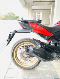 Bajaj Dominar 400
