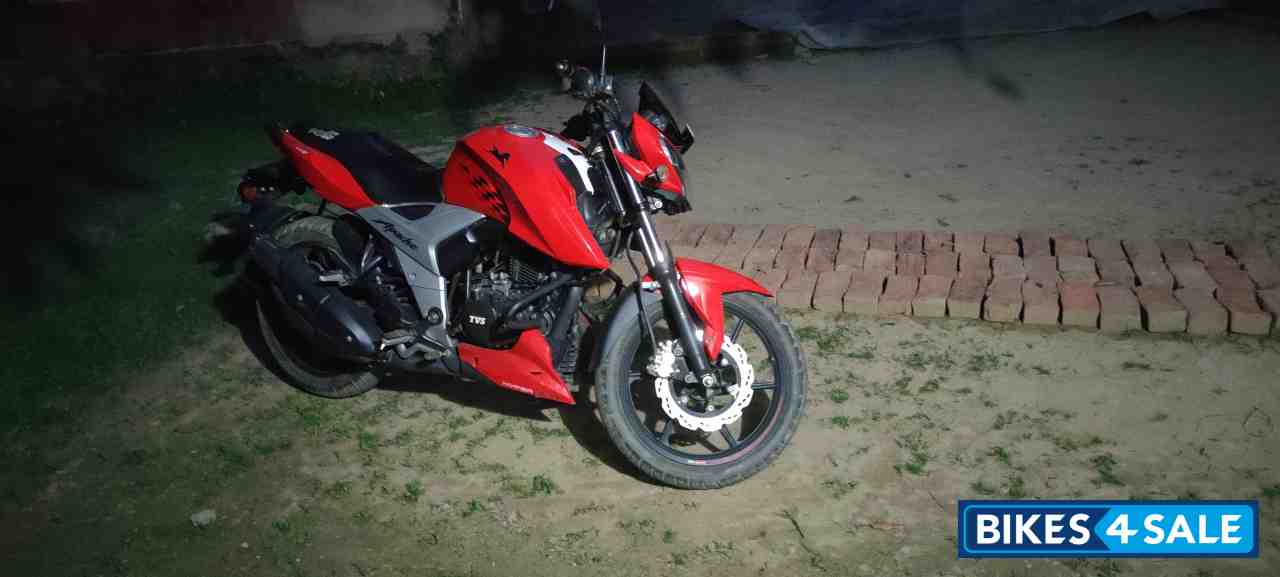 TVS Apache RTR 160 4V