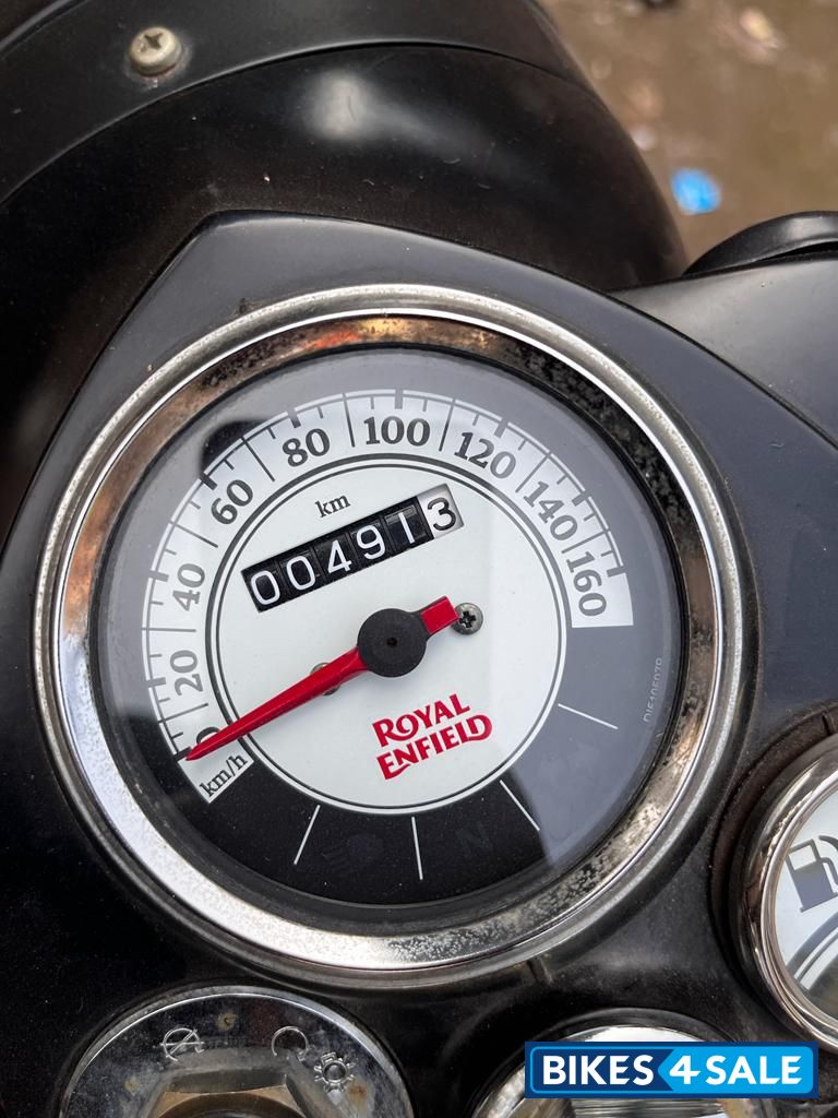 Black Royal Enfield Classic 350 Dual Channel BS6