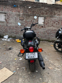 Black Royal Enfield Classic 350 Dual Channel BS6