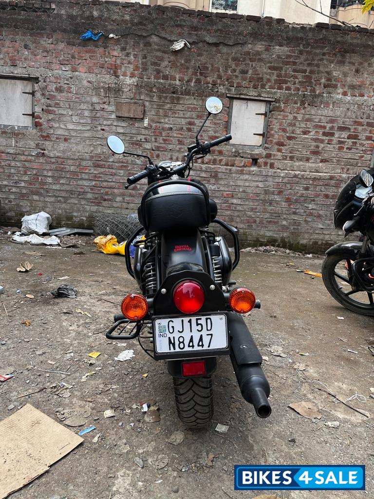 Black Royal Enfield Classic 350 Dual Channel BS6