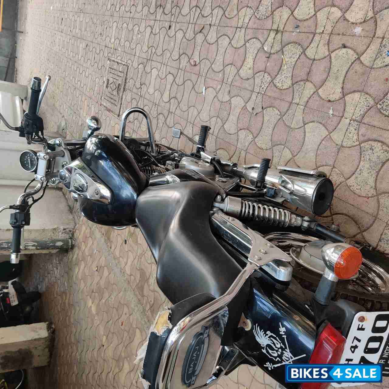 Bajaj Avenger 220 DTS-i