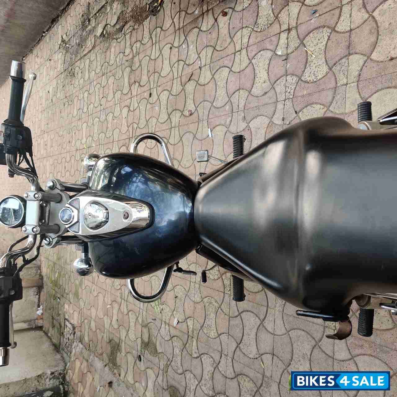 Bajaj Avenger 220 DTS-i