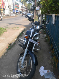 Bajaj Avenger 220 DTS-i