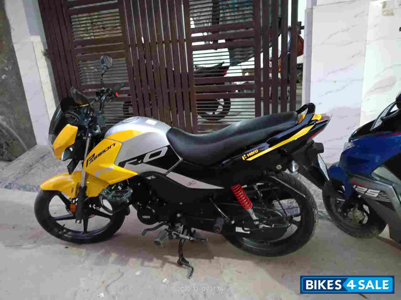 Moon Yellow Hero Passion Pro BS6