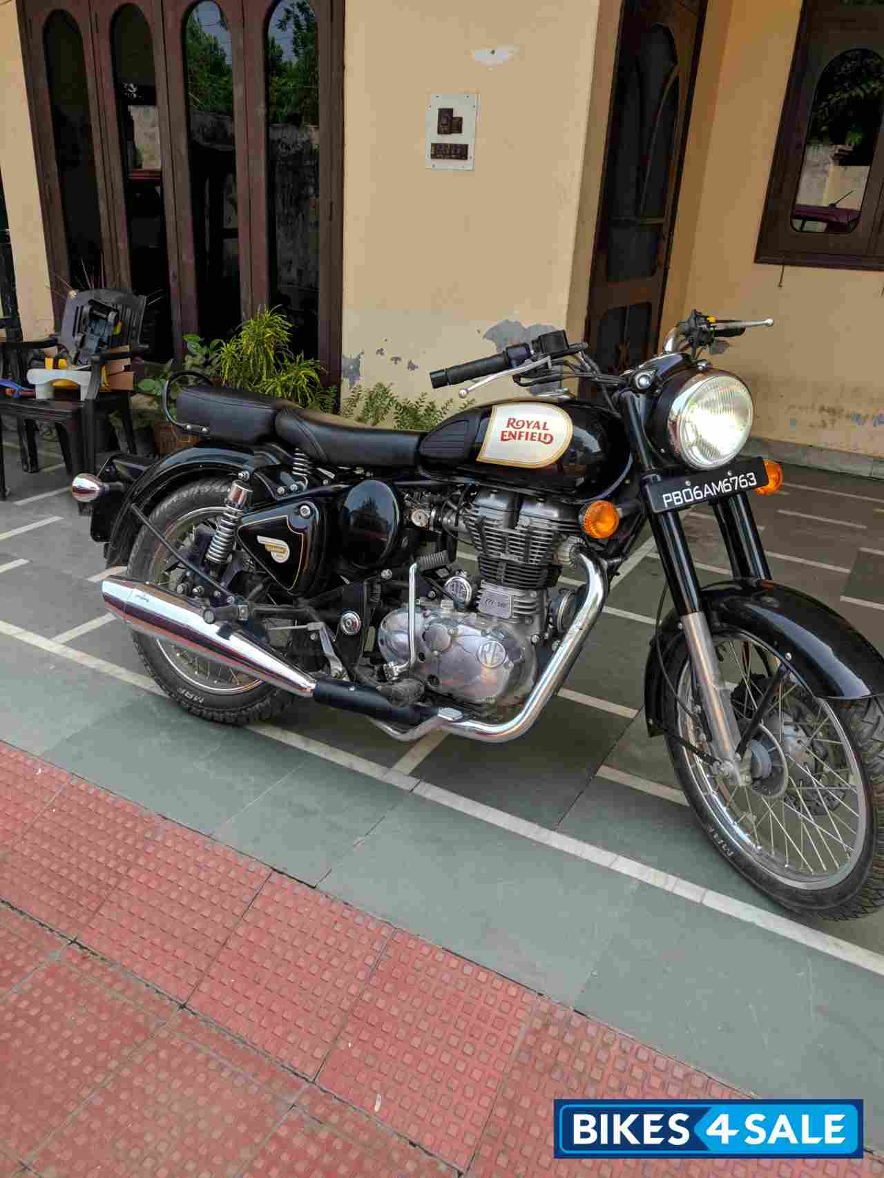 Royal Enfield Classic 500