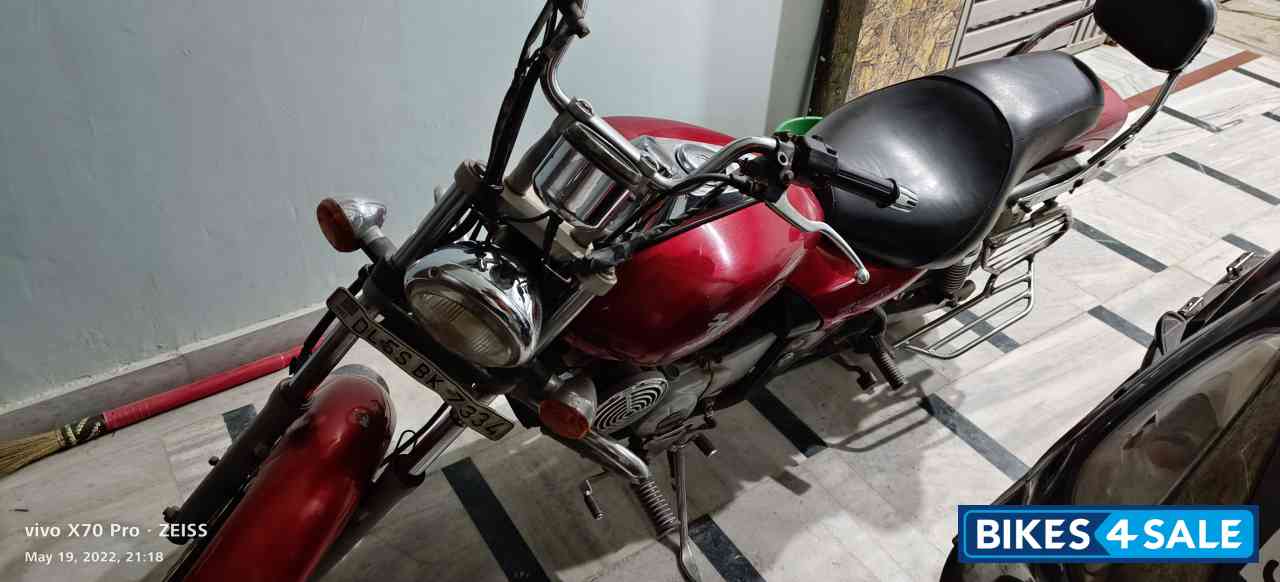 Bajaj Avenger 220 DTS-i
