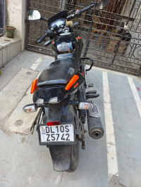 Black And Red Bajaj Pulsar 125 Split Seat