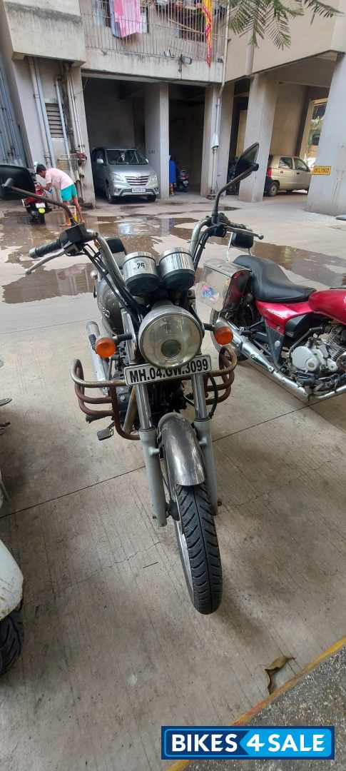 Grey Royal Enfield Thunderbird 350 Grey Royal Enfield Thunderbird 350