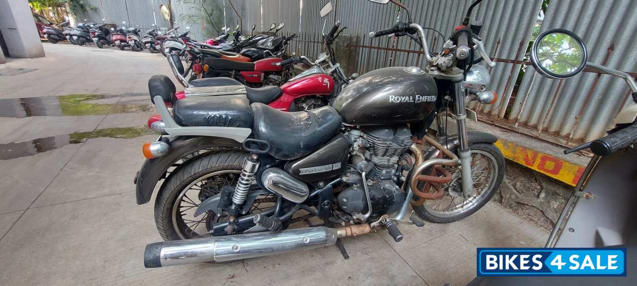 Grey Royal Enfield Thunderbird 350 Grey Royal Enfield Thunderbird 350