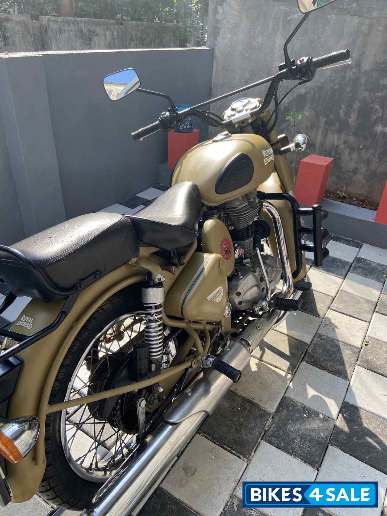 Royal Enfield Classic Desert Storm