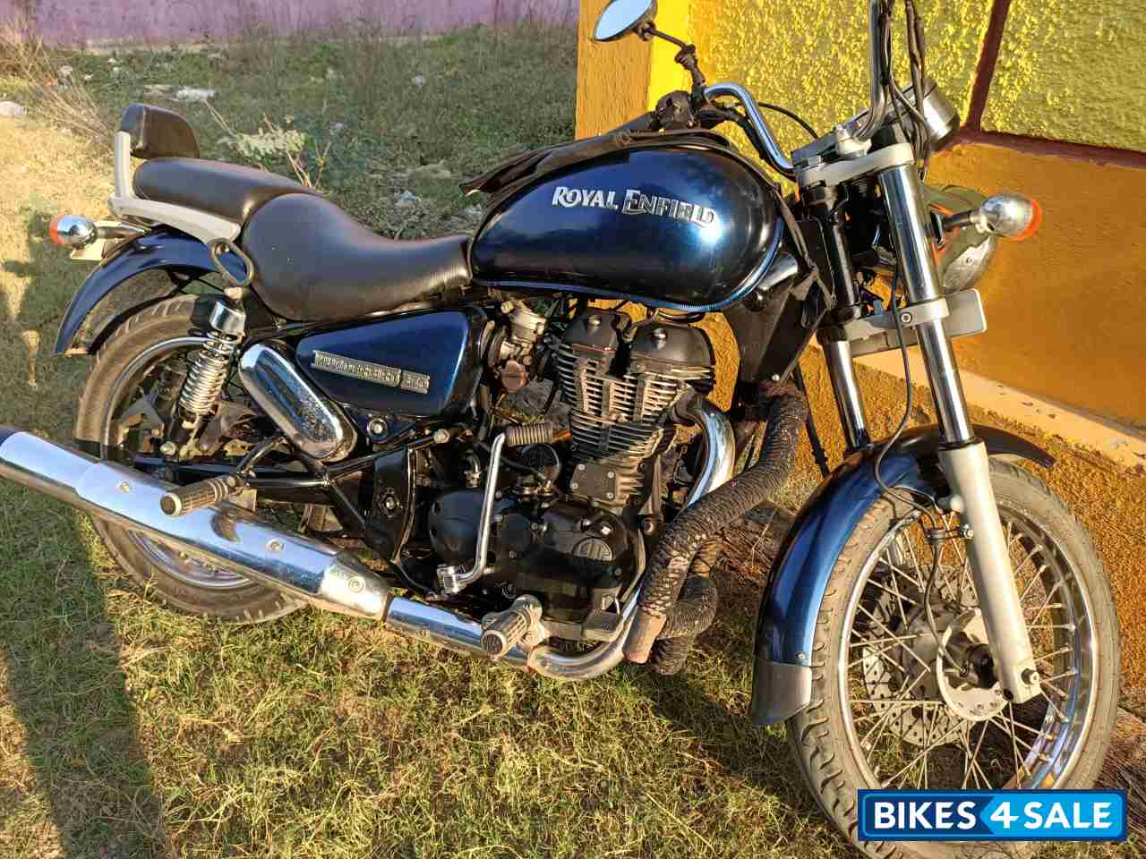 Blue Royal Enfield Thunderbird TwinSpark 350