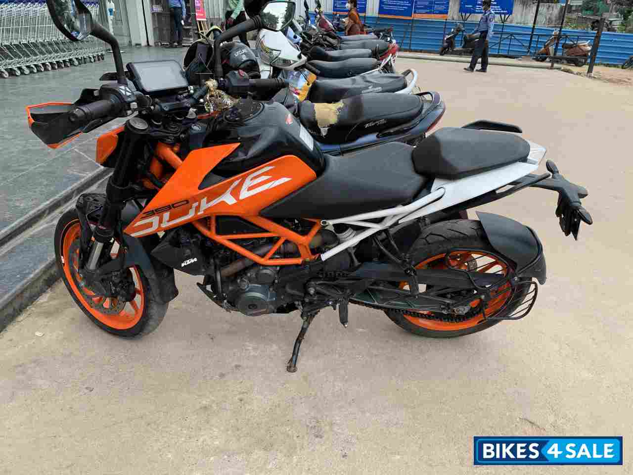 Orange KTM Duke 390