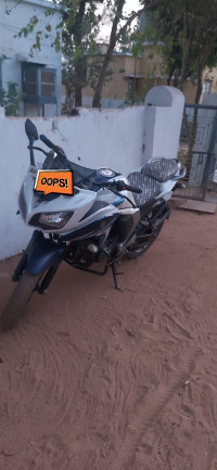 White Blue Yamaha Fazer FI V2