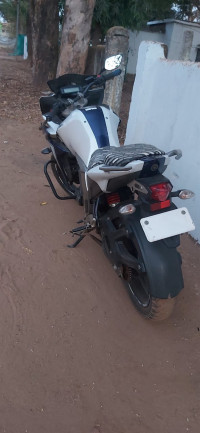 White Blue Yamaha Fazer FI V2