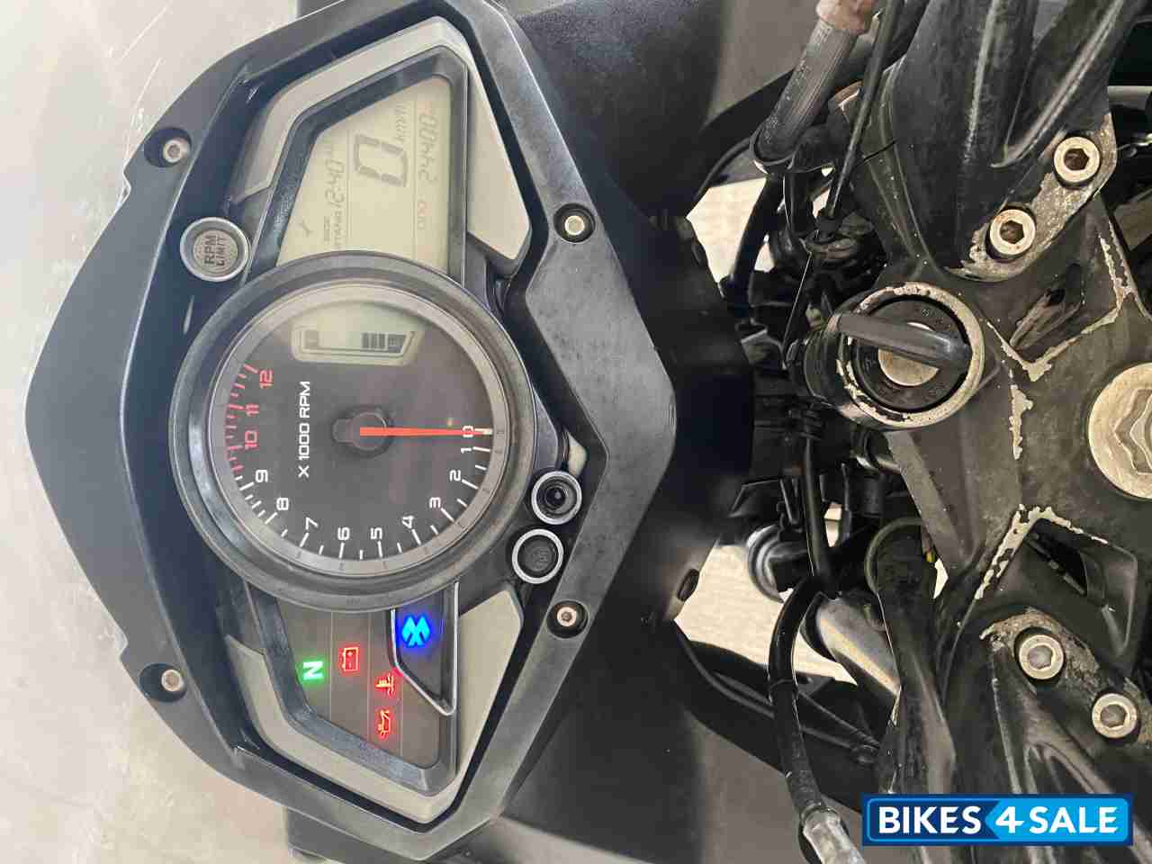 Black Bajaj Pulsar AS 200