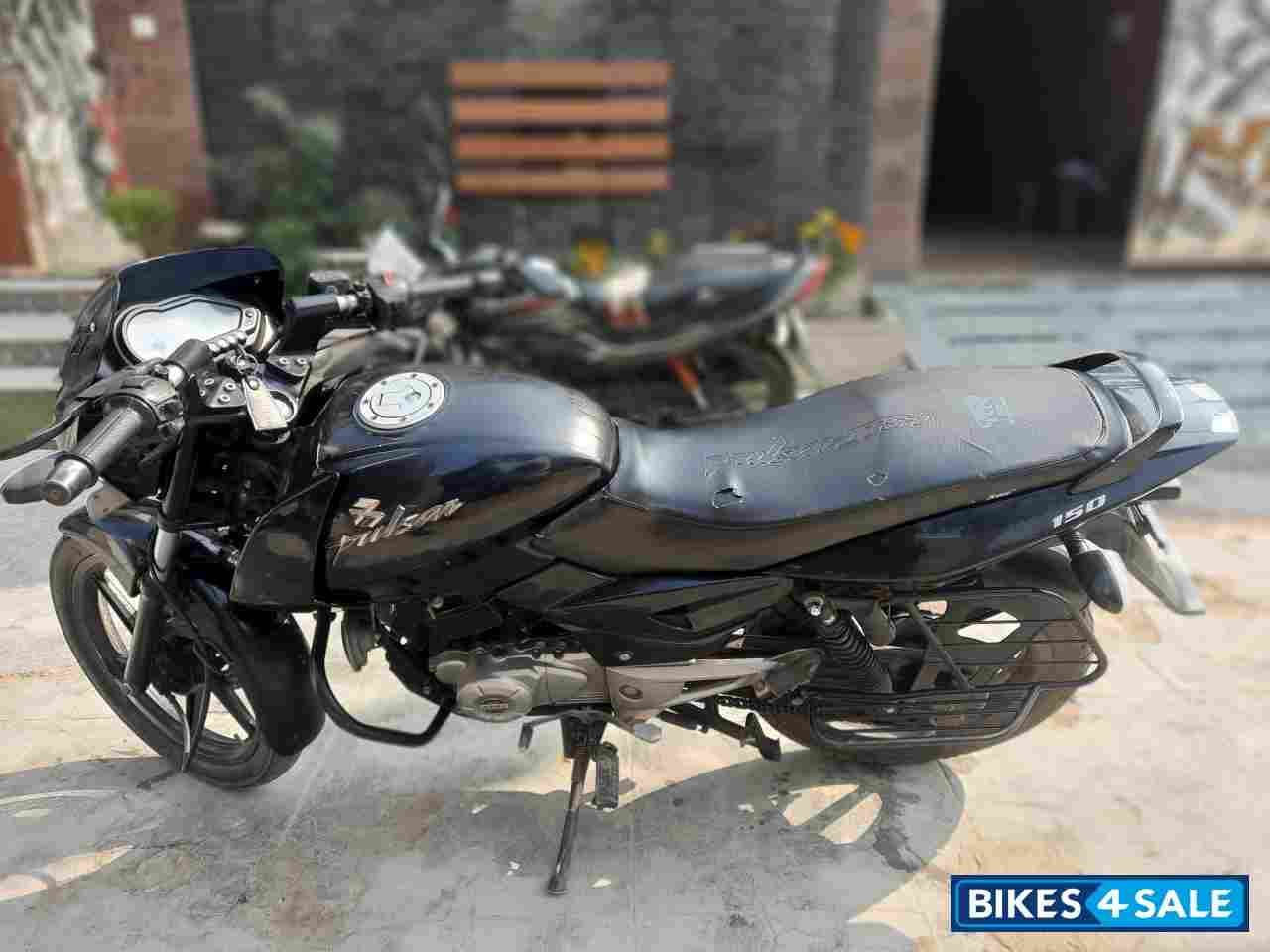 Black Bajaj Pulsar 150 DTSi