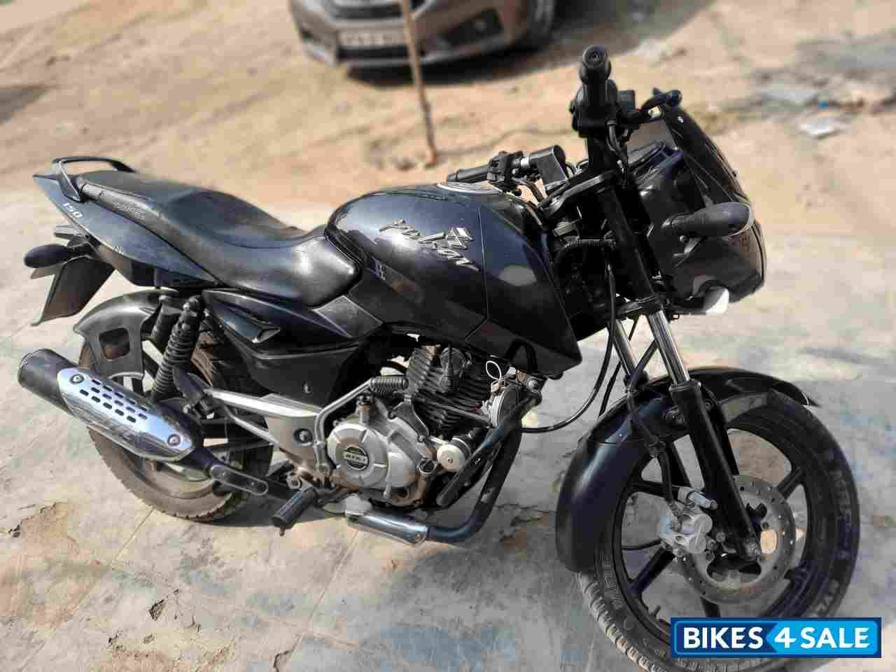 Black Bajaj Pulsar 150 DTSi